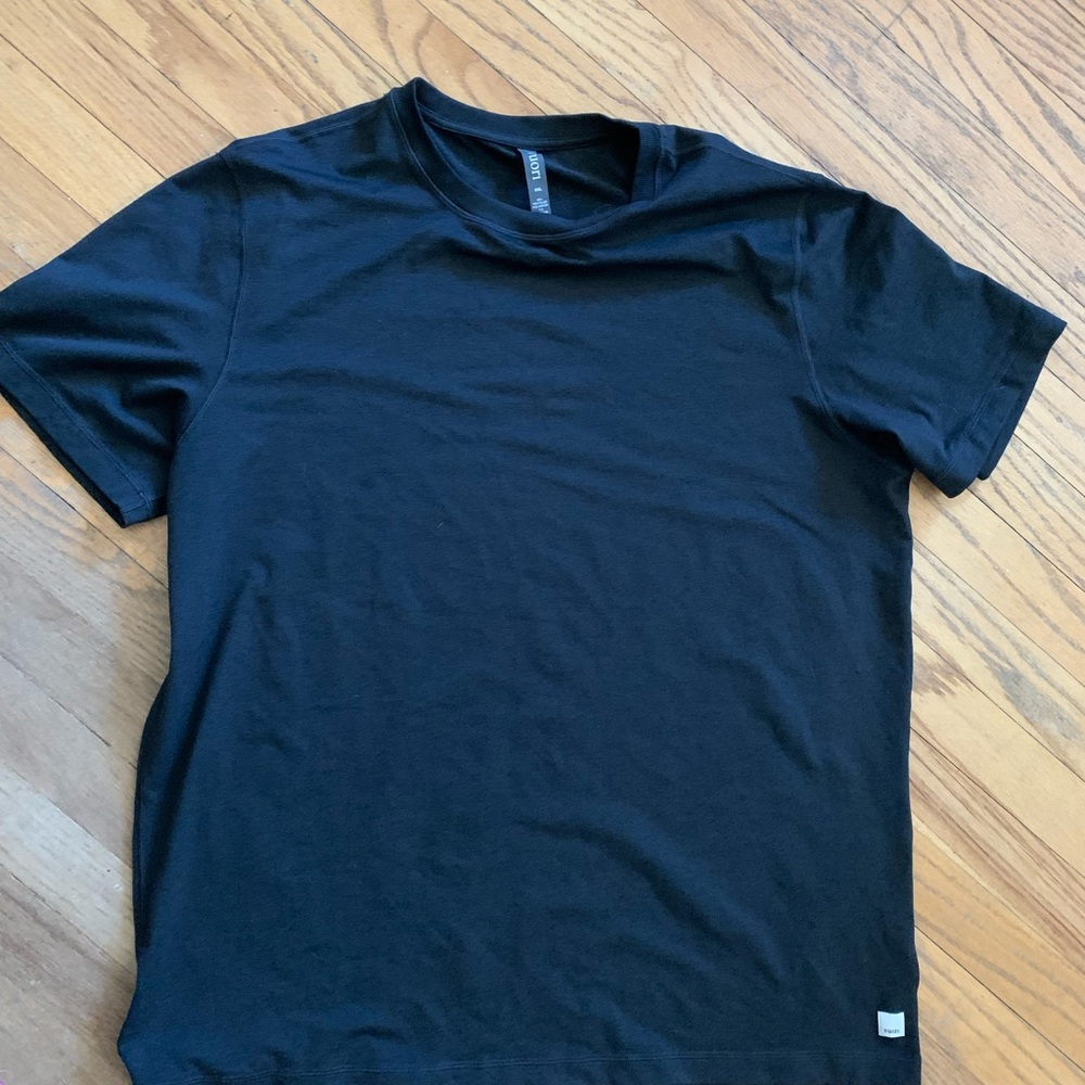 Vuori Men’s Tee